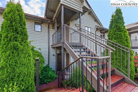 Photo of 848 Chetola Lake Drive #2, Blowing Rock, NC 28605 (MLS # 257845)