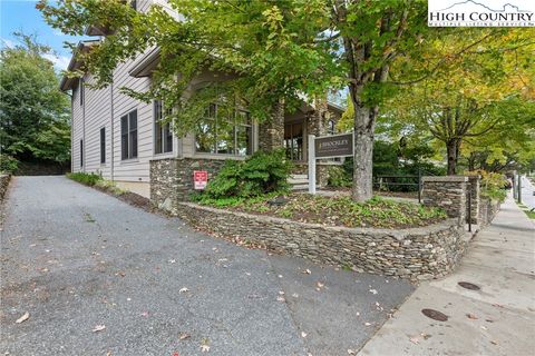 Photo of 257 Sunset Drive, Blowing Rock, NC 28605 (MLS # 258212)
