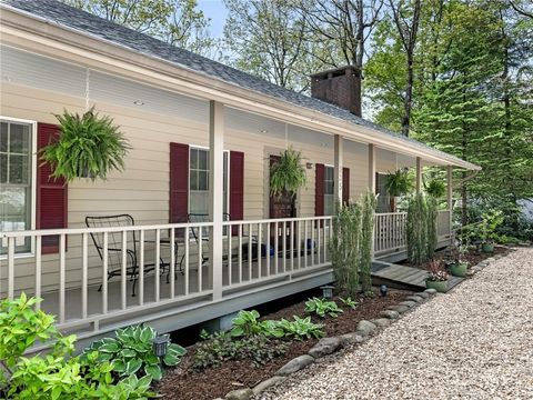 Photo of 235 Valley View Road, Blowing Rock, NC 28605 (MLS # 262350)