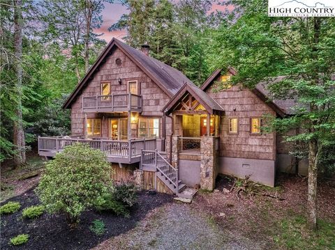 Photo of 302 Lake Road, Beech Mountain, NC 28604 (MLS # 256231) Photo of 302 Lake Road, Beech Mountain, NC 28604 (MLS # 256231)