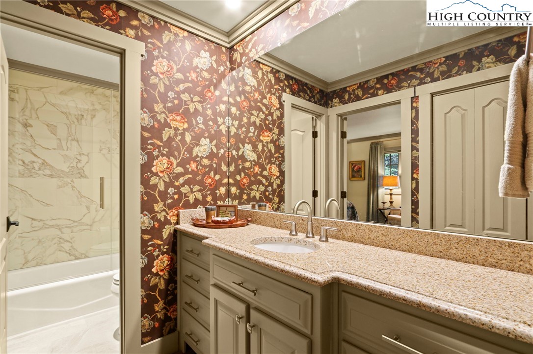 Vilas, North Carolina 28692, United States, 3 Bedrooms Bedrooms, ,4 BathroomsBathrooms,Residential,Active,228551