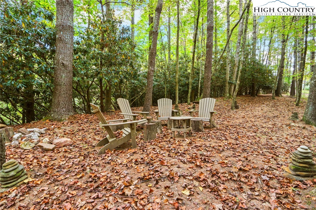 Vilas, North Carolina 28692, United States, 3 Bedrooms Bedrooms, ,4 BathroomsBathrooms,Residential,Active,228551