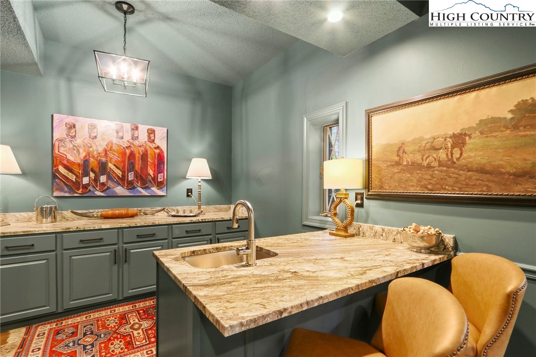 Vilas, North Carolina 28692, United States, 3 Bedrooms Bedrooms, ,4 BathroomsBathrooms,Residential,Active,228551