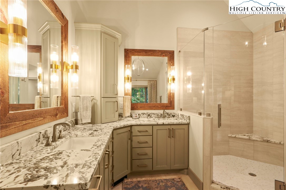 Vilas, North Carolina 28692, United States, 3 Bedrooms Bedrooms, ,4 BathroomsBathrooms,Residential,Active,228551