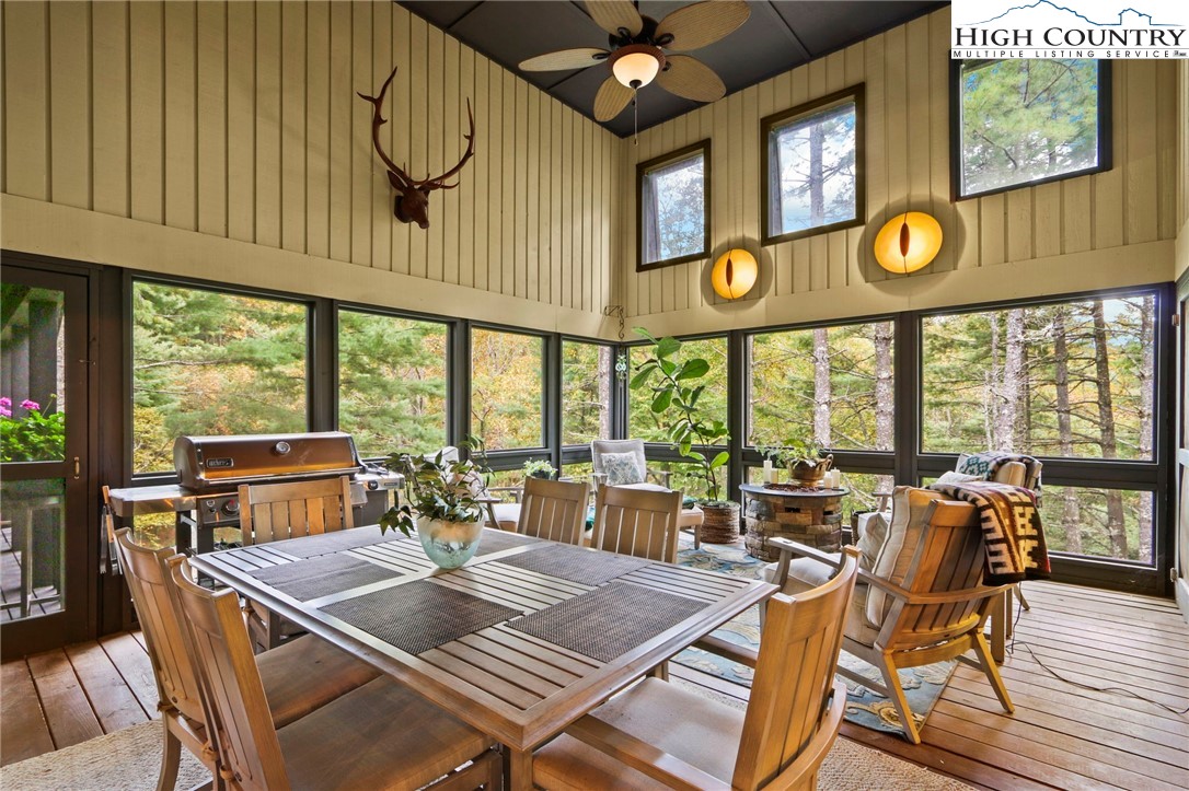 Vilas, North Carolina 28692, United States, 3 Bedrooms Bedrooms, ,4 BathroomsBathrooms,Residential,Active,228551