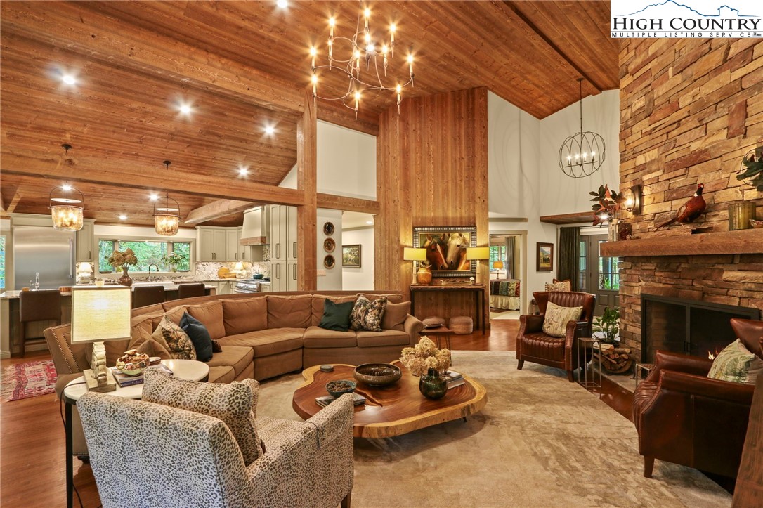 Vilas, North Carolina 28692, United States, 3 Bedrooms Bedrooms, ,4 BathroomsBathrooms,Residential,Active,228551