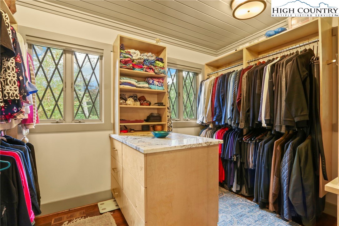 Vilas, North Carolina 28692, United States, 3 Bedrooms Bedrooms, ,4 BathroomsBathrooms,Residential,Active,228551