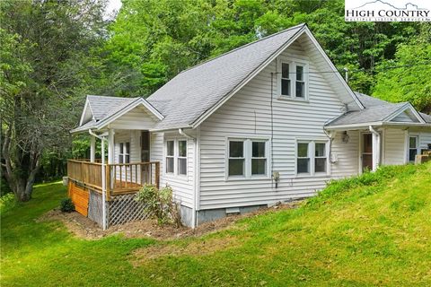 Photo of 253 Old Blowing Rock Road, Boone, NC 28607 (MLS # 257118)