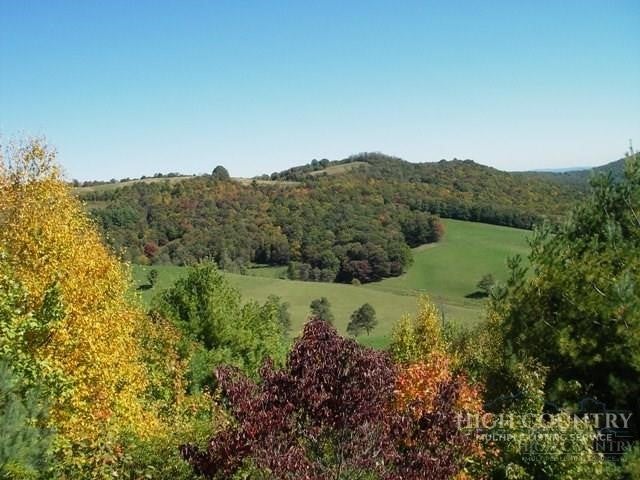 23 Twin Oaks Mountain Boulevard