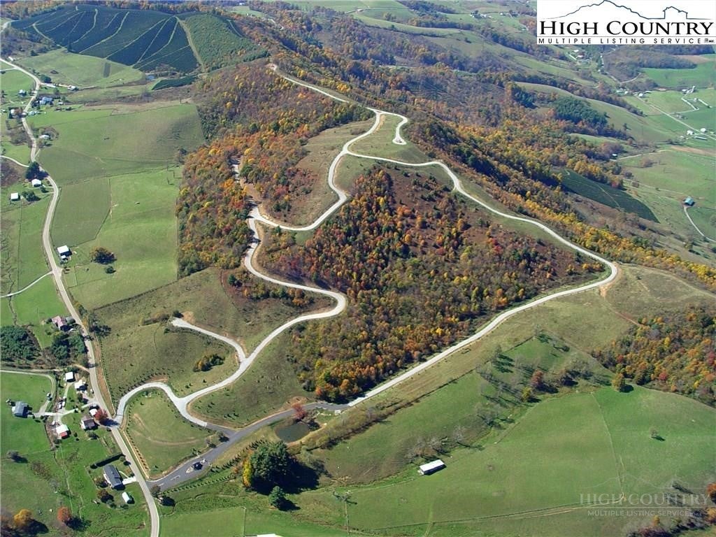 23 Twin Oaks Mountain Boulevard