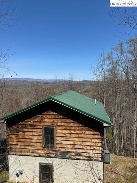 Photo of 197 Mahogany Court, Lansing, NC 28643 (MLS # 254910) Photo of 197 Mahogany Court, Lansing, NC 28643 (MLS # 254910)