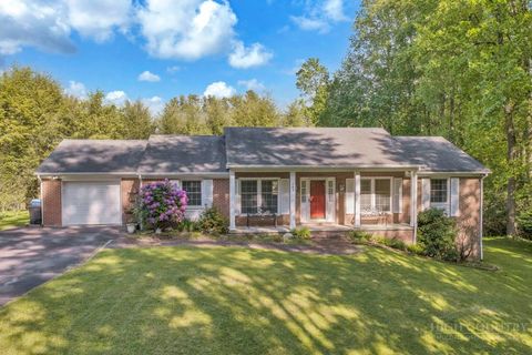 Photo of 143 Chandy Street, Boone, NC 28607 (MLS # 261744)