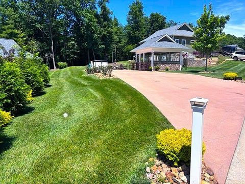 Photo of 150 Laurel Branch Court, Roaring Gap, NC 28668 (MLS # 262582)