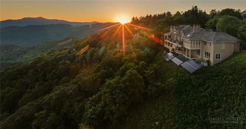 Photo of 1938 Main Street, Blowing Rock, NC 28605 (MLS # 261838)