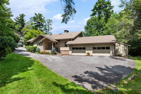 Photo of 139 The Pines PNES, Blowing Rock, NC 28605 (MLS # 263849)