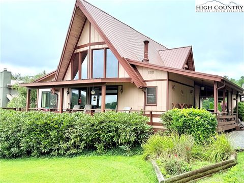 Photo of 118 Pine Ridge Loop, Newland, NC 28657 (MLS # 257281) Photo of 118 Pine Ridge Loop, Newland, NC 28657 (MLS # 257281)