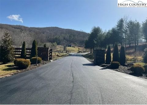 Photo of Lot 3 Summit View Parkway, Spruce Pine, NC 28777 (MLS # 258661)