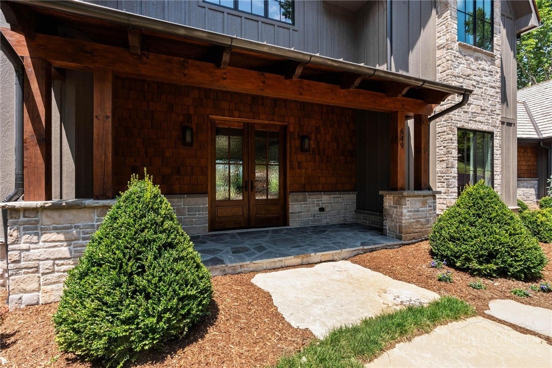 649 Firethorn Trail