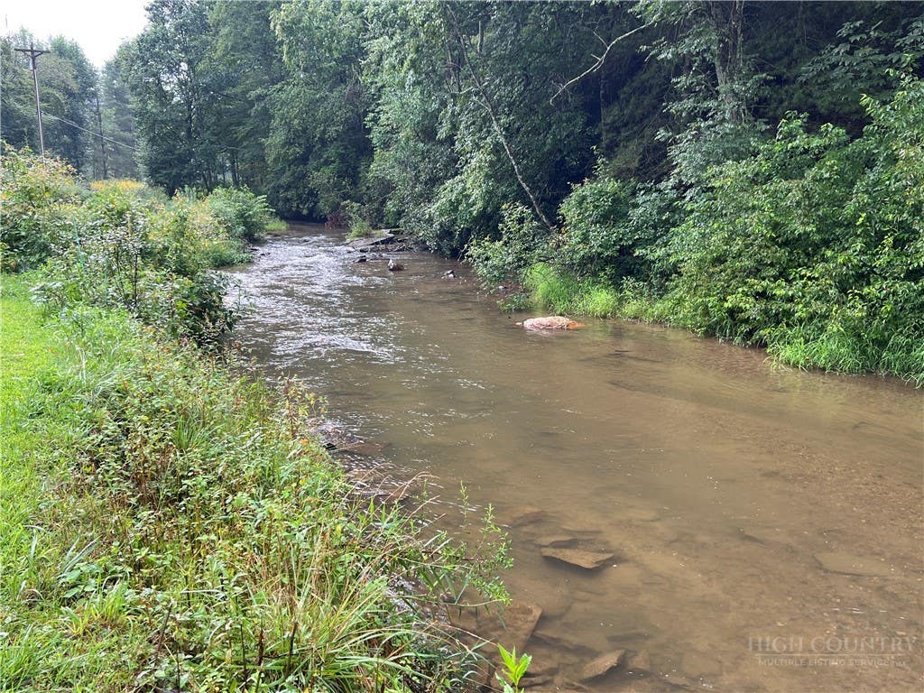 Photo of 144 S Flatwoods Road, Creston, NC 28615 (MLS # 263800)