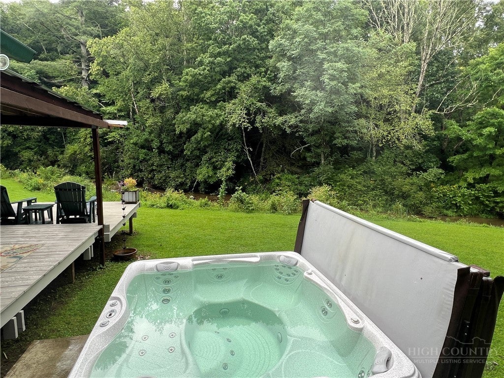 144 S Flatwoods Road