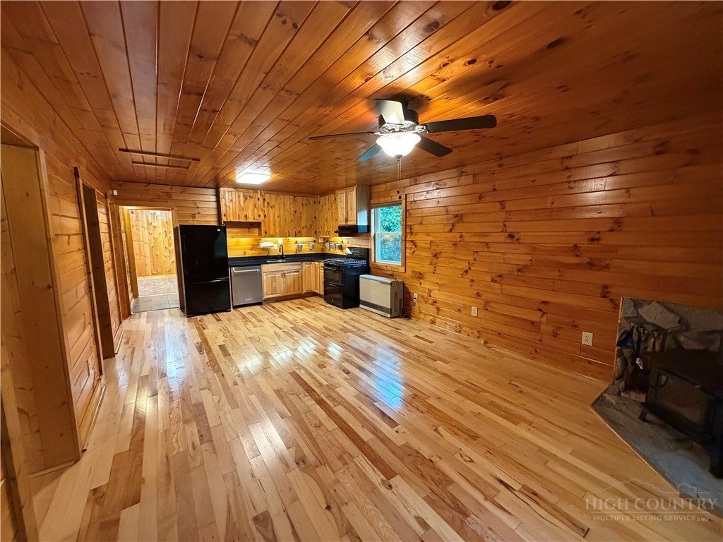144 S Flatwoods Road