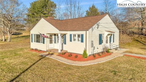 Photo of 566 Buck Mountain Circle, West Jefferson, NC 28694 (MLS # 259228)
