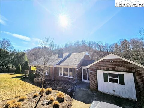 Photo of 270 Wade E Vannoy Dr, Todd, NC 28684 (MLS # 260057)
