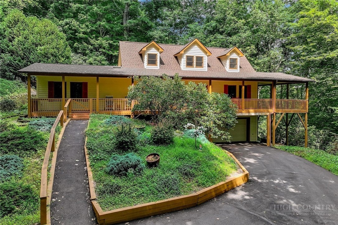 376 Deerfield Forest Parkway
