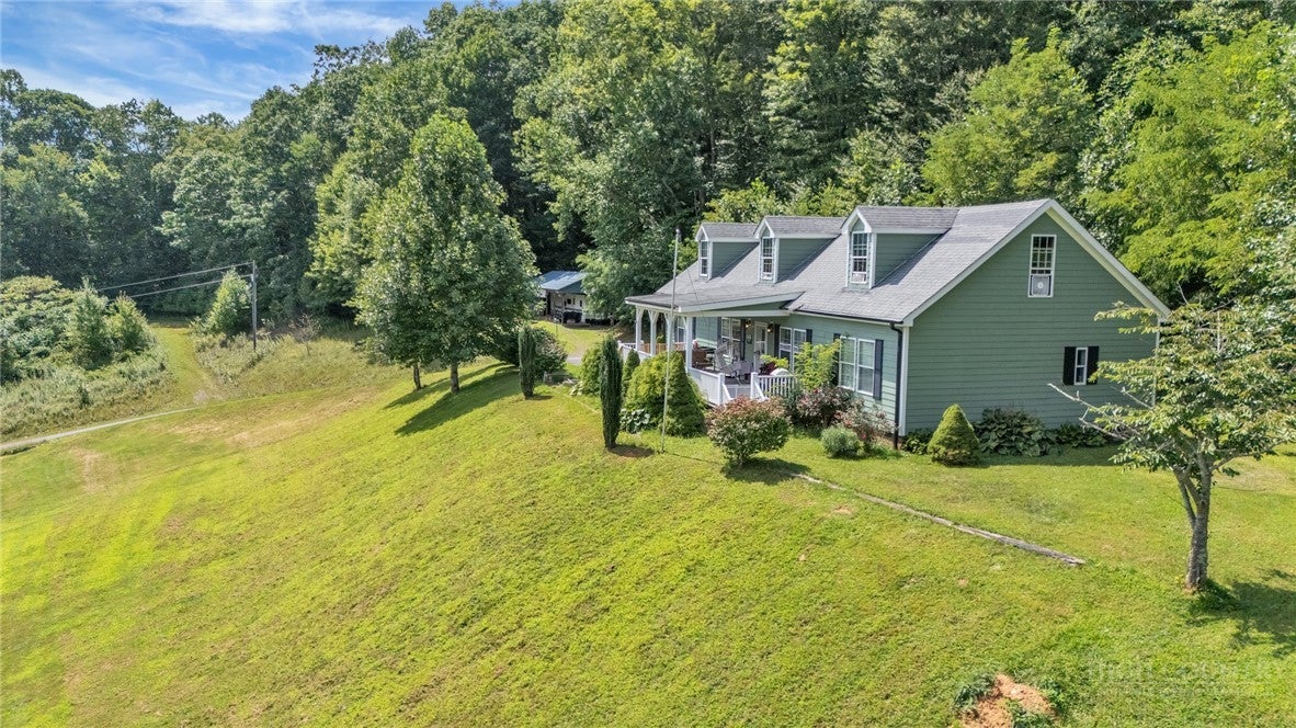 3786 Peak Road