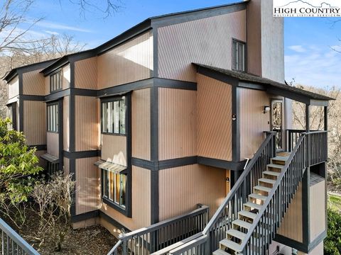 Photo of 150 Glenwood Lane #C10, Sugar Mountain, NC 28604 (MLS # 257844)