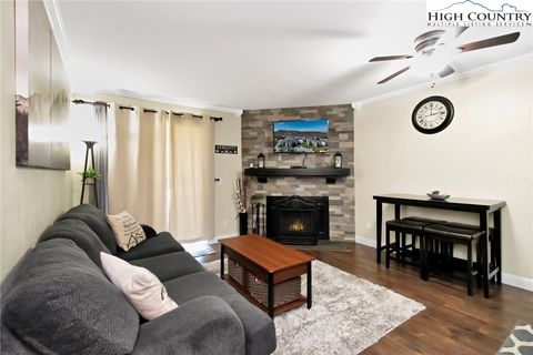 Photo of 301 Pinnacle Inn Road #3230, Beech Mountain, NC 28604 (MLS # 256468)