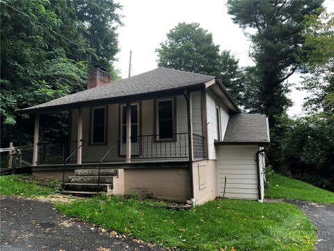 Photo of 223 Sunnyside Drive, Boone, NC 28607 (MLS # 263559)