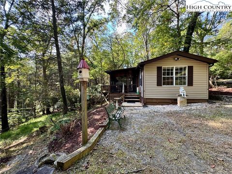 Photo of 496 Laurelwood Lane, Boone, NC 28607 (MLS # 258216)