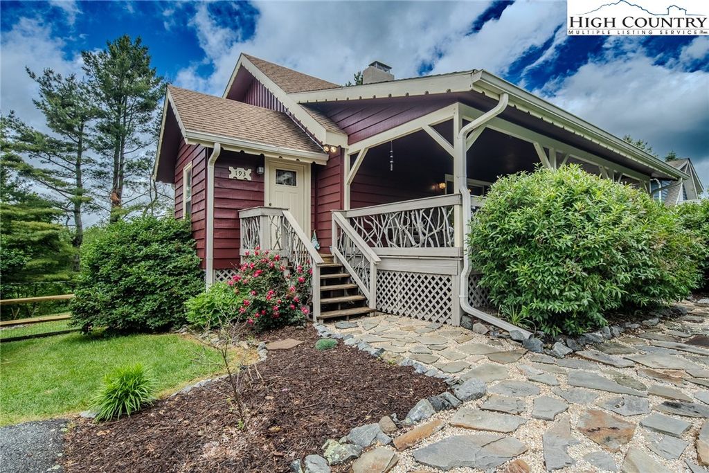 Photo of 193 Grovers Knob, Blowing Rock, NC 28605 (MLS # 259291)