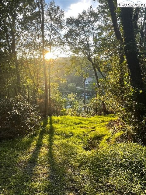 Photo of Lot 2-C Lakeview Terrace, Blowing Rock, NC 28605 (MLS # 257248)