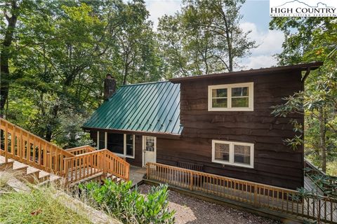 Photo of 635 Bear Ridge Trail, Fleetwood, NC 28626 (MLS # 258331)