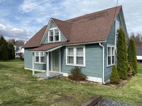 Photo of 2 W 4th Street, West Jefferson, NC 28694 (MLS # 261549)