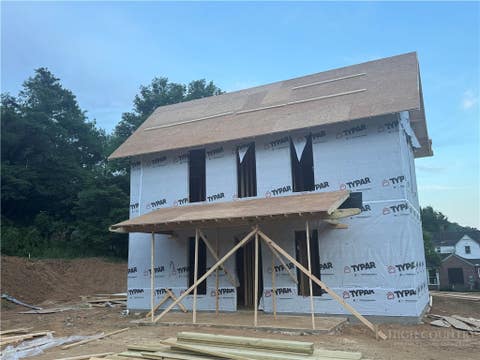 Photo of 2 North Jefferson Avenue, West Jefferson, NC 28694 (MLS # 262149)