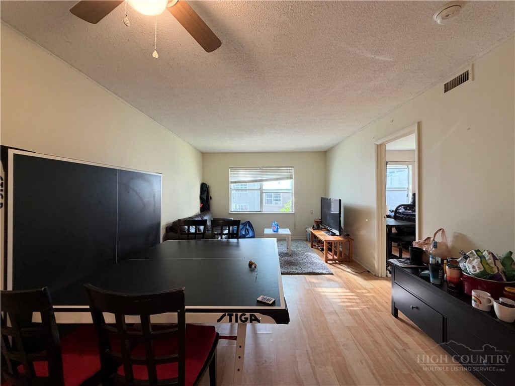 229 E King Street 32