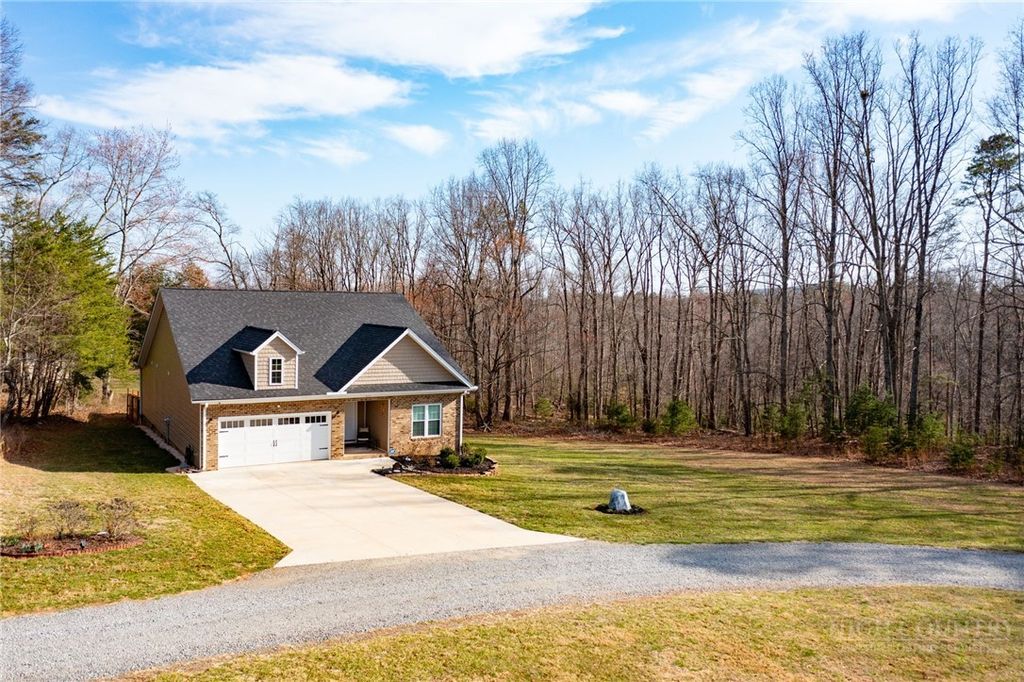 Photo of 251 Devotion Farm Way, Thurmond, NC 28683 (MLS # 262001)