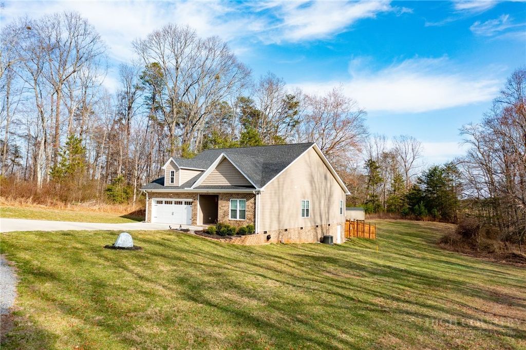 Photo of 251 Devotion Farm Way, Thurmond, NC 28683 (MLS # 262001)