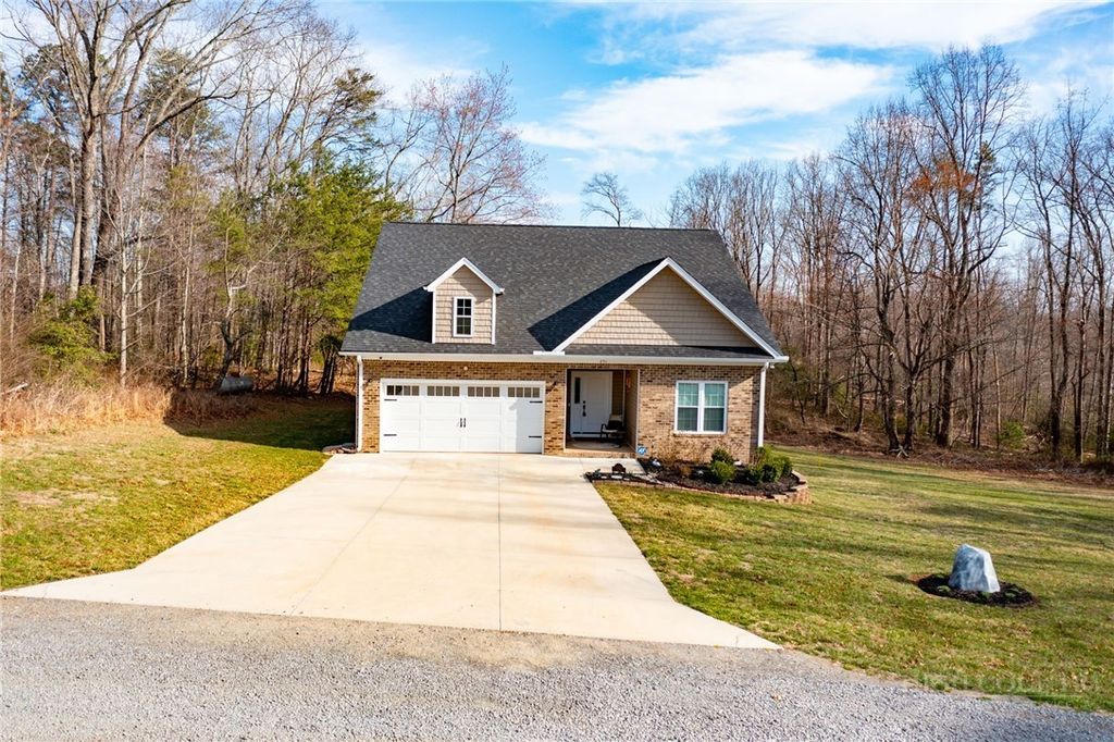 Photo of 251 Devotion Farm Way, Thurmond, NC 28683 (MLS # 262001)