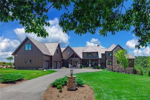 Photo of 864 Thunderhill Trail, Blowing Rock, NC 28605 (MLS # 263272)