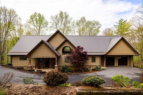 Photo of 594 Village Pine Drive, Jefferson, NC 28640 (MLS # 261349)