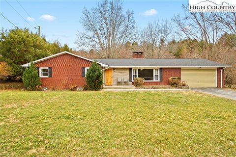 Photo of 297 W Circle Drive, Vilas, NC 28692 (MLS # 254089)