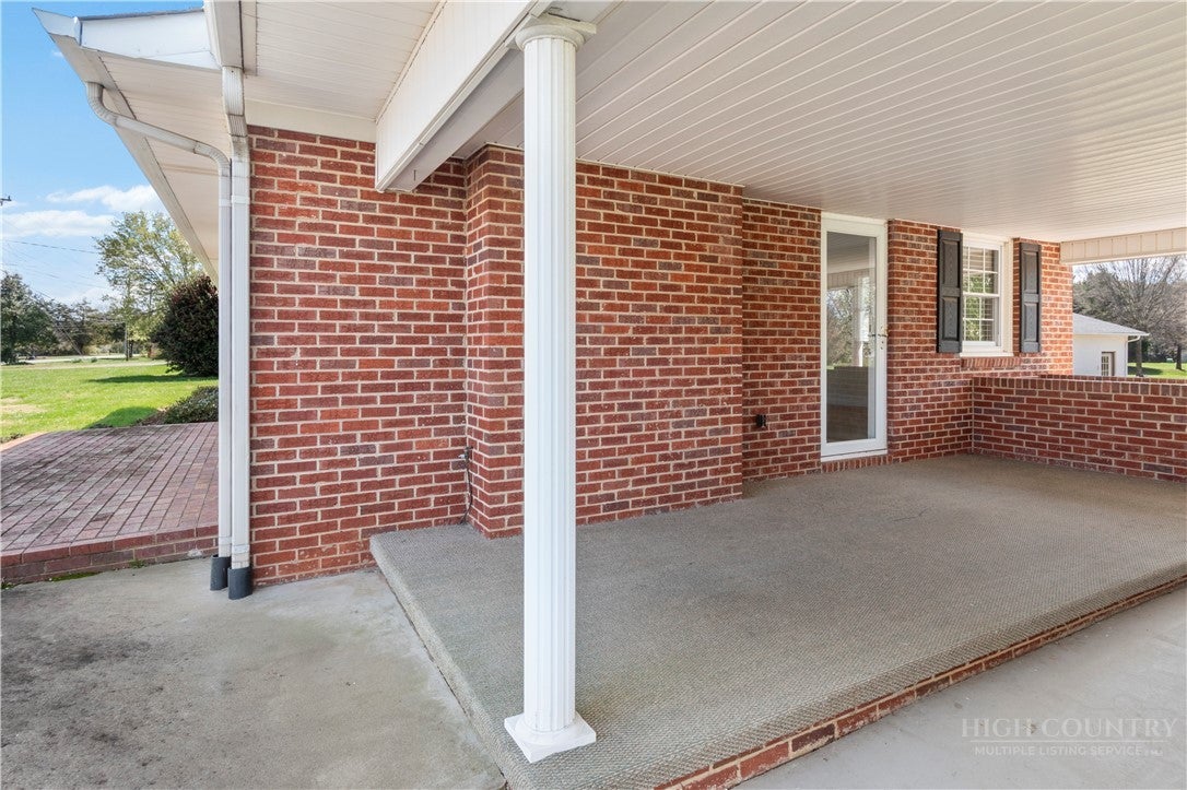 612 E Main Street