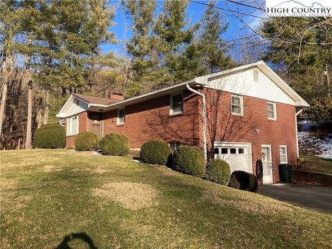 Photo of 2749 N US Hwy 421 Road, Boone, NC 28607 (MLS # 239982)