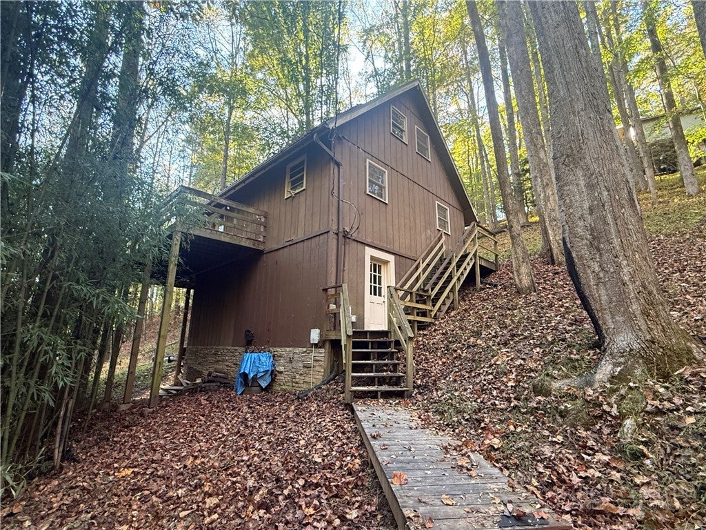 419 Saddle Lane