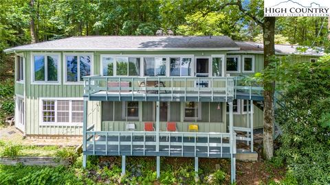 Photo of 203 Laurel Lane, Little Switzerland, NC 28749 (MLS # 256571) Photo of 203 Laurel Lane, Little Switzerland, NC 28749 (MLS # 256571)