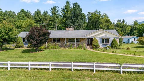 Photo of 136 Summer Lane, Spruce Pine, NC 28777 (MLS # 263579)